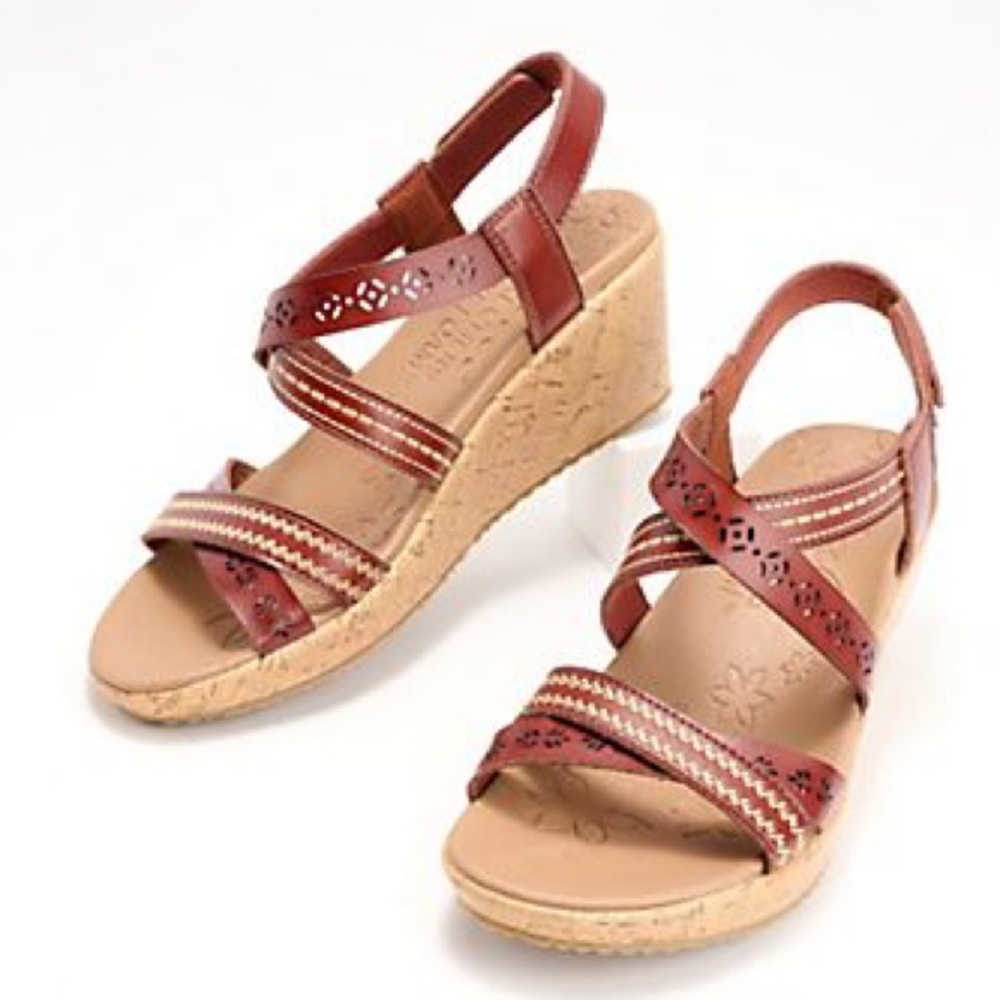 SKECHERS•brown wedge comfort sandals 8 NIB